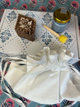 Load image into Gallery viewer, Dianthus Flower Wood Block Printing kit - Drawstring bag
